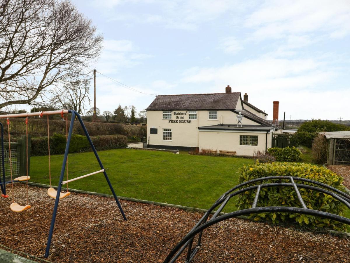 Butchers Arms Cottage Nercwys Bagian luar foto